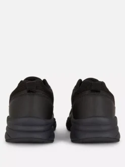 Buty sportowe na grubej podeszwie ze wstawkami