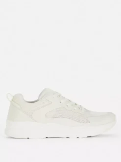 Buty sportowe na grubej podeszwie ze wstawkami