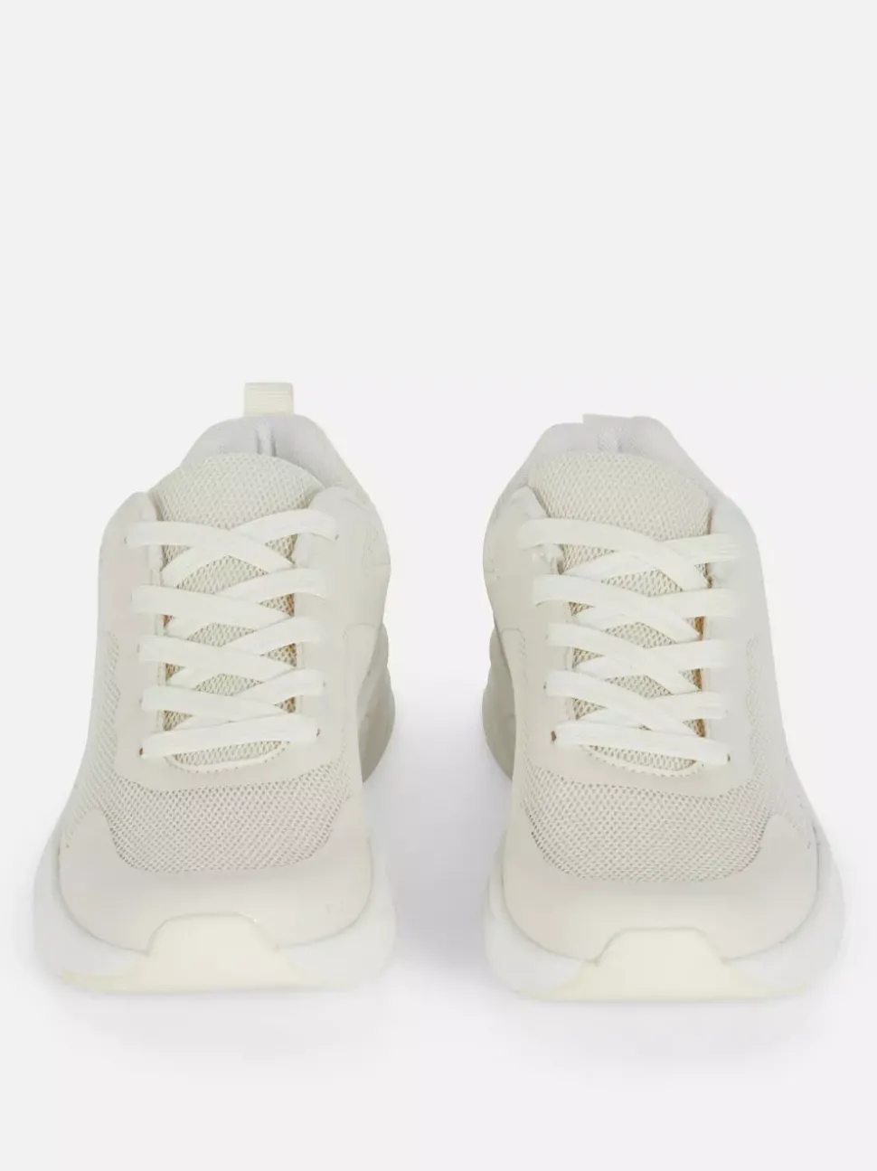 Buty sportowe na grubej podeszwie ze wstawkami