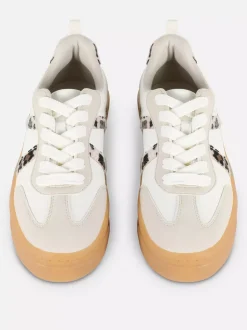 Buty sportowe na platformie Paula Echevarría