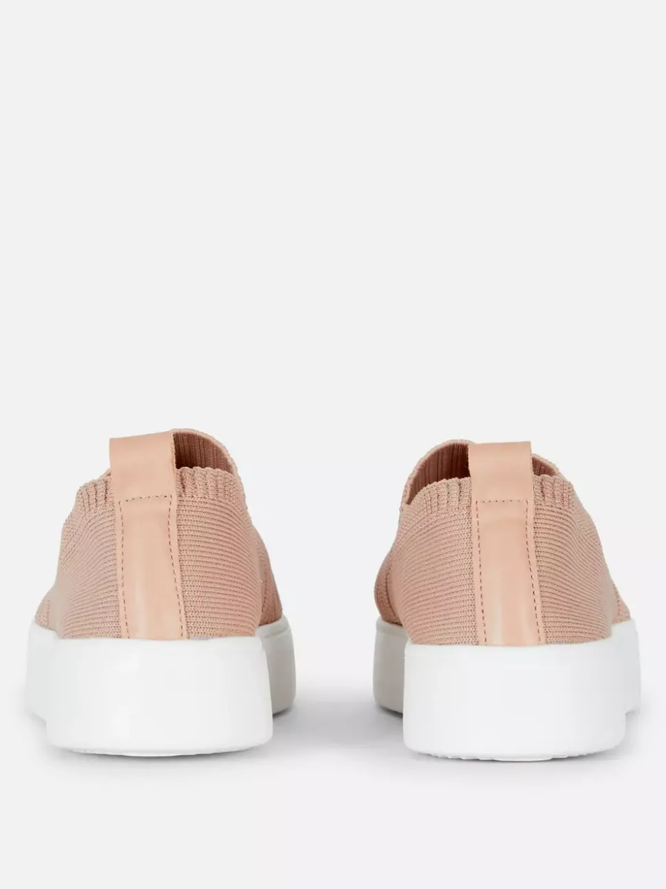 Buty sportowe z dzianinową prążkowaną cholewką