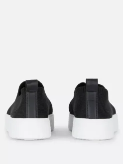 Buty sportowe z dzianinową prążkowaną cholewką