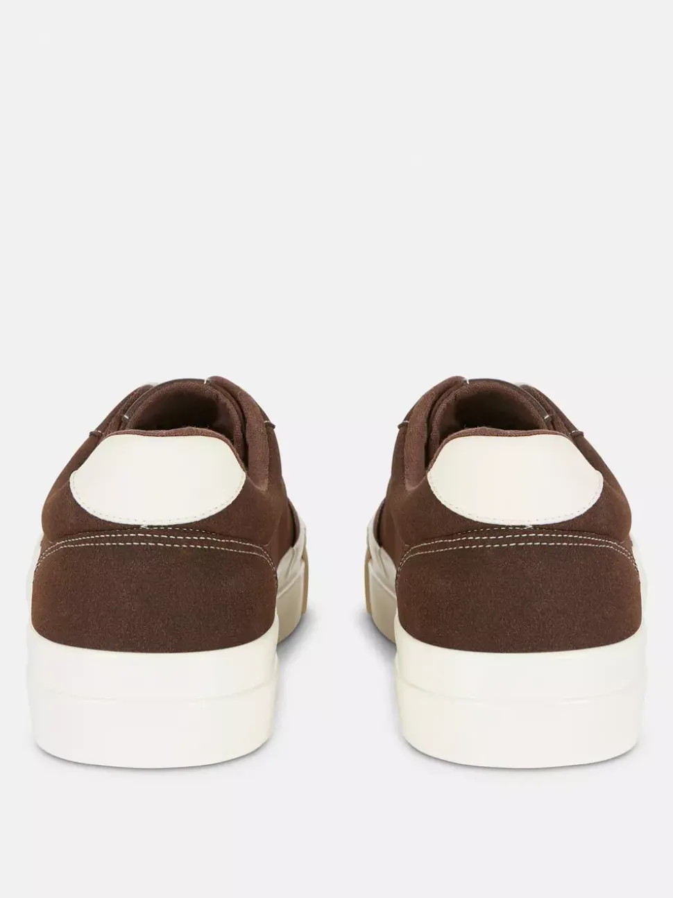 Buty sportowe z niską cholewką na grubej podeszwie