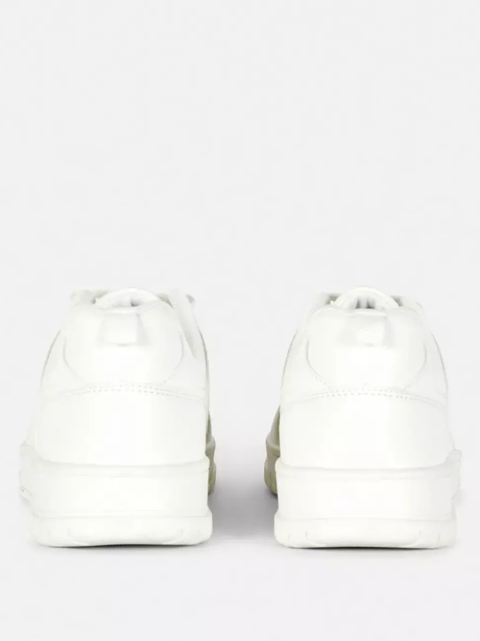 Buty sportowe z niską cholewką i panelami