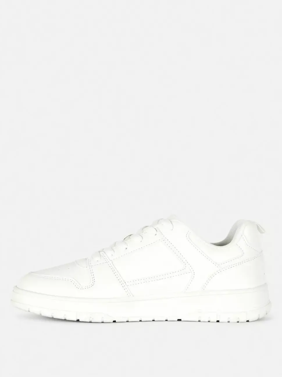 Buty sportowe z niską cholewką i panelami