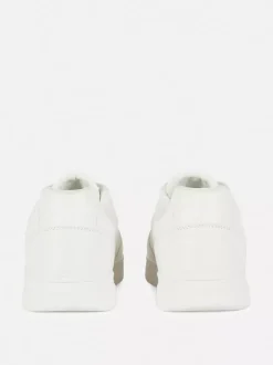 Buty sportowe z niską cholewką i panelami