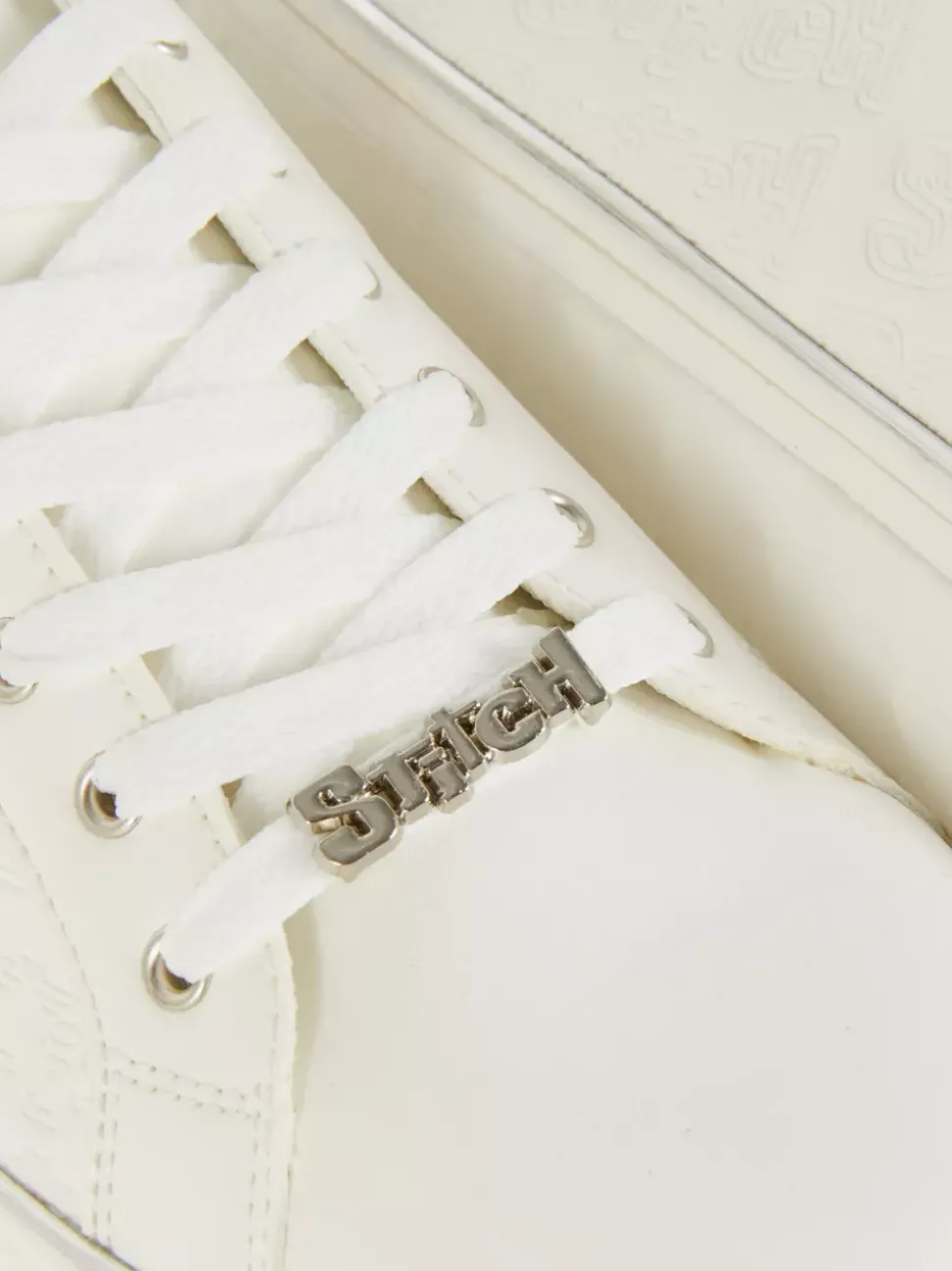 Buty sportowe z niską cholewką, motyw Sticha Disneya