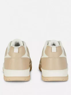 Buty sportowe z niską cholewką i panelami