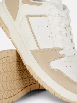 Buty sportowe z niską cholewką i panelami