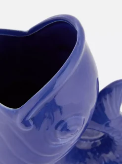 Ceramiczny dzbanek typu glug z motywem ryby