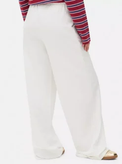Ściągane sznurkiem spodnie dresowe z szeroką nogawką
