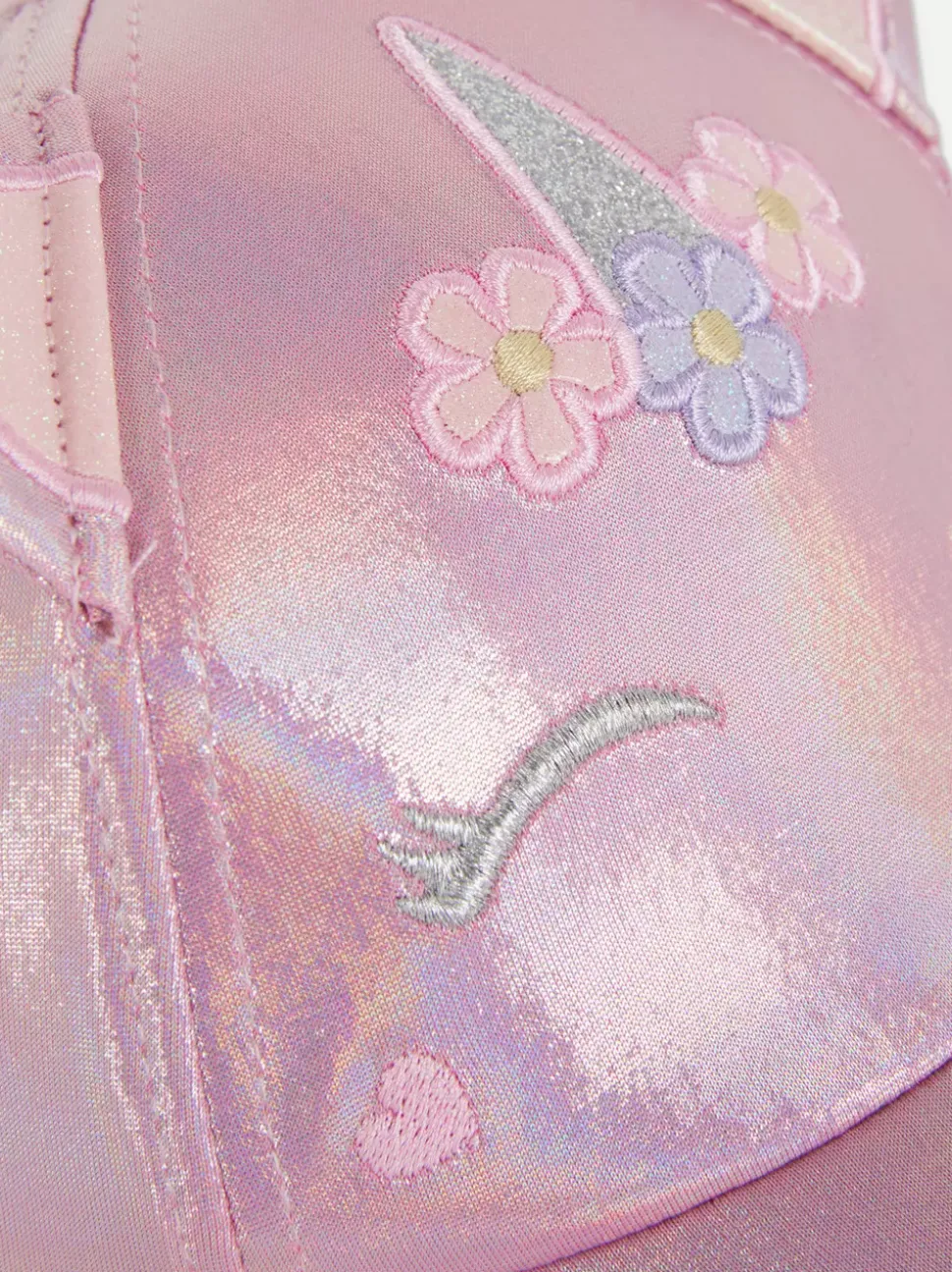 Czapka z daszkiem z motywem jednorożca