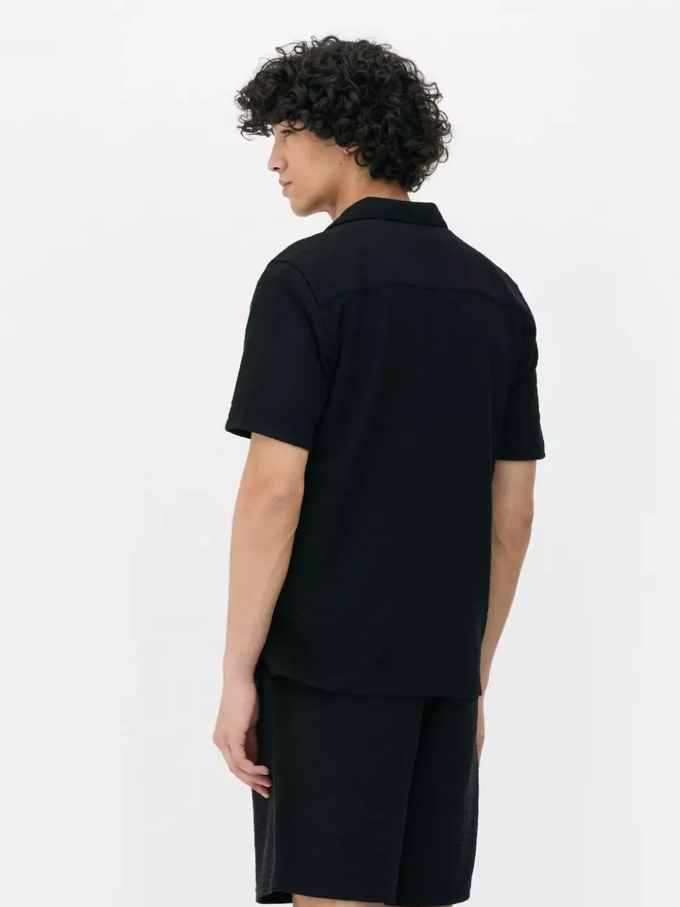 Dżersejowa koszula z zapięciem na guziki