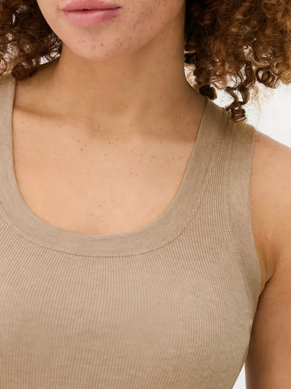 Dżersejowa koszulka prążkowana bez rękawów