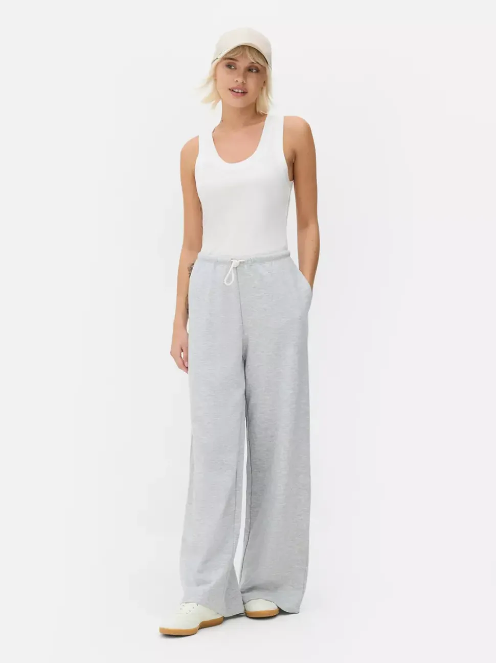 Dżersejowa koszulka prążkowana bez rękawów