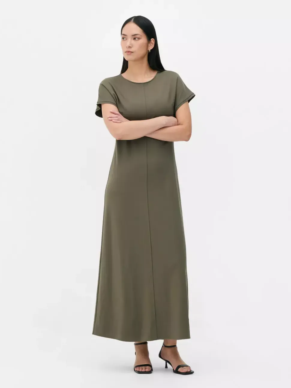 Dżersejowa sukienka midi z krótkim rękawem The Edit