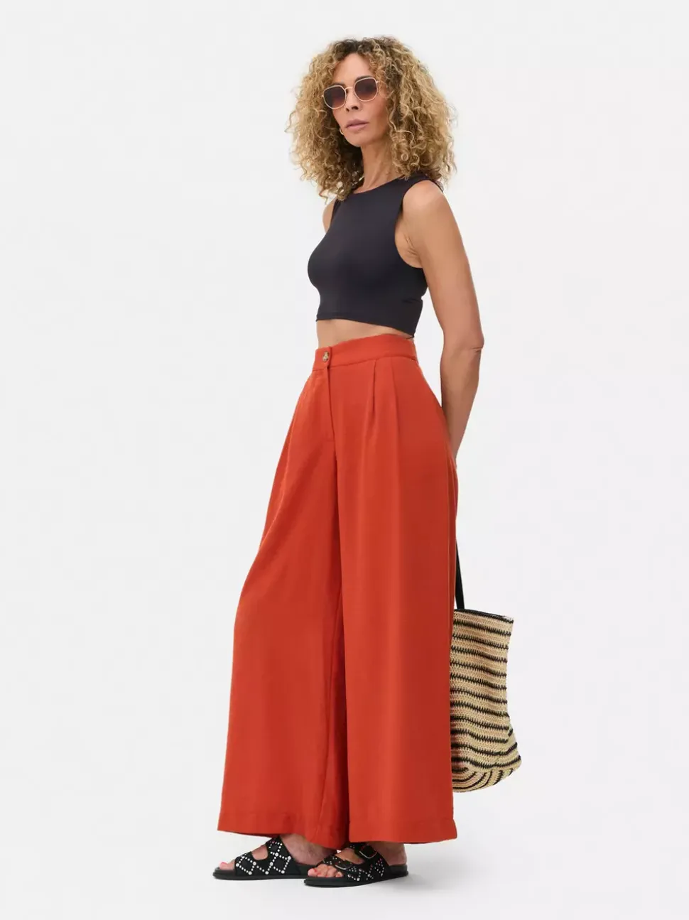 Dżersejowy top bez rękawów z efektem drugiej skóry