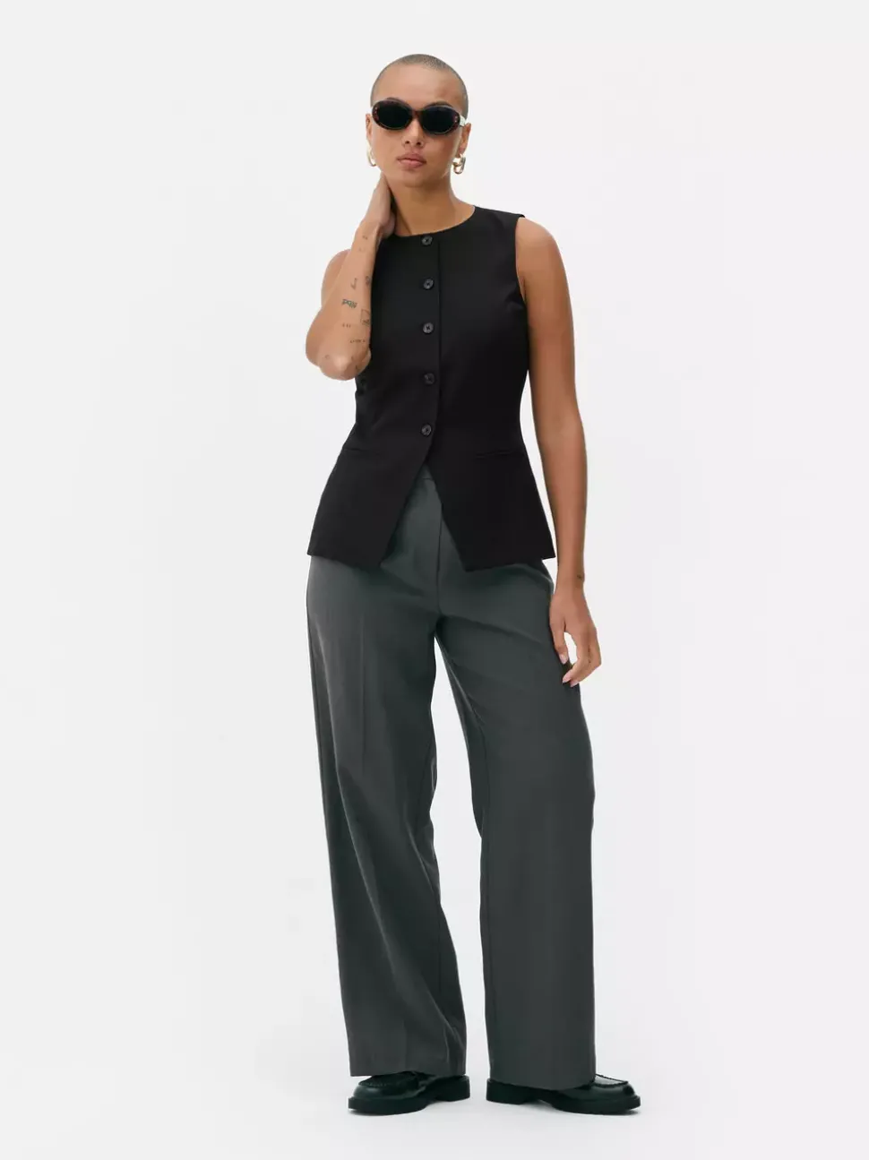 Długa kamizelka z okrągłym dekoltem