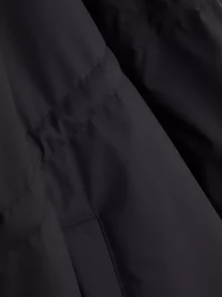 Długa kurtka przeciwdeszczowa