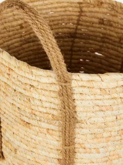 Duży kosz z trawy morskiej w dwóch odcieniach