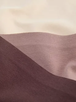 Dyskretne stringi w neutralnych kolorach, 3 pary