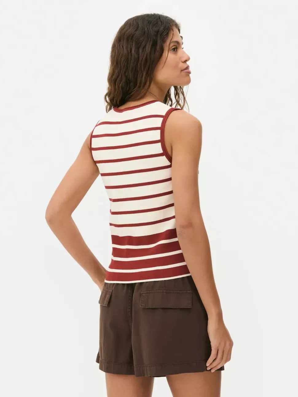 Dzianinowy top bez rękawów z okrągłym dekoltem