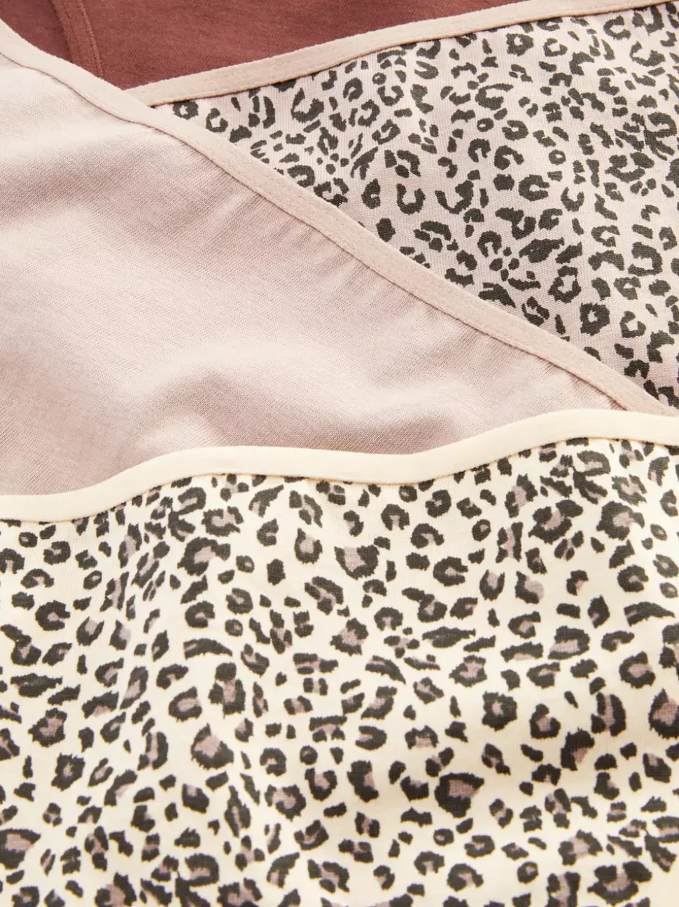 Figi z wysokim wycięciem na co dzień, 4 pary