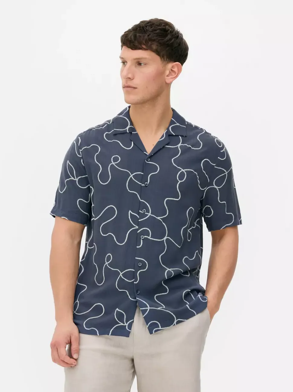 Flokowana koszula Kem z abstrakcyjnym wzorem