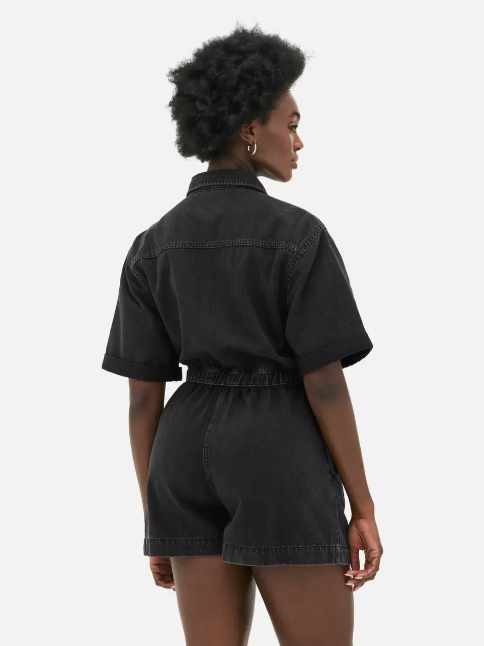 Funkcjonalny kombinezon z wiązaniem w talii