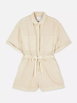 Funkcjonalny kombinezon z wiązaniem w talii