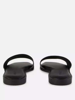 Geometryczne sandały bez pięty z wycięciami