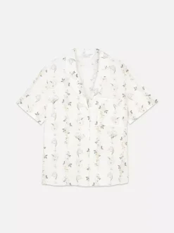 Góra od piżamy z kwiatowym nadrukiem