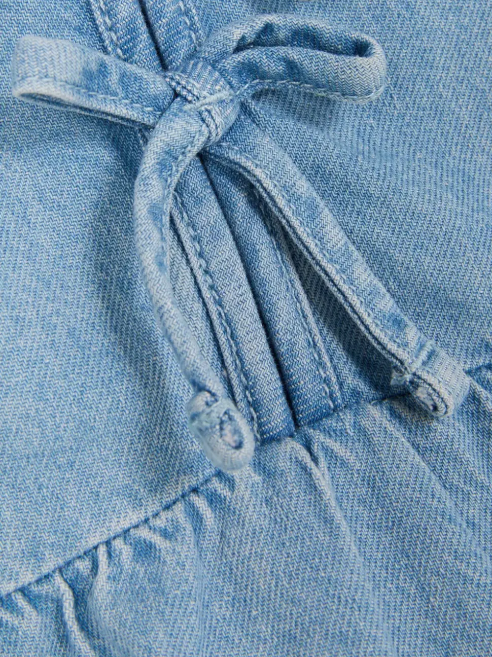 Jeansowa bluzka z bufiastym rękawem