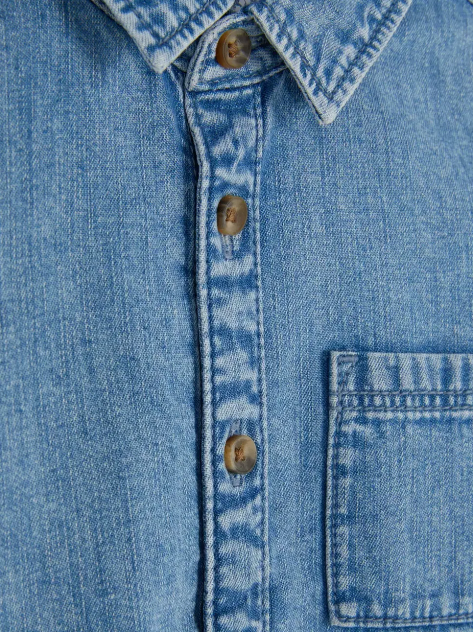 Jeansowa koszula z długim rękawem