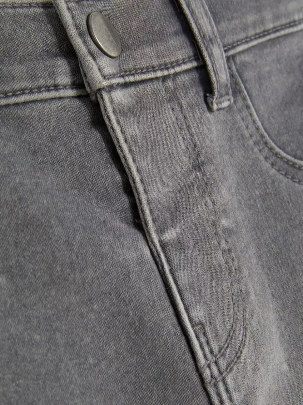 Jeansy o kroju skinny