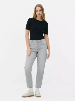 Jeansy z prostą nogawką o kroju slim I standard