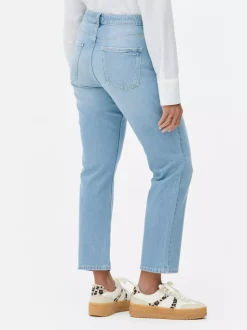 Jeansy z prostą nogawką o kroju slim I standard