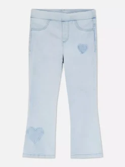 Jeansy z rozszerzaną nogawką