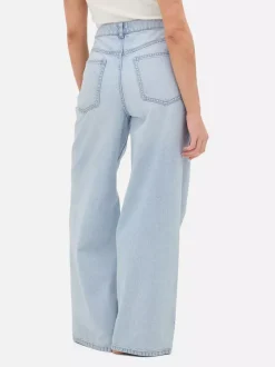 Jeansy z szerokimi nogawkami