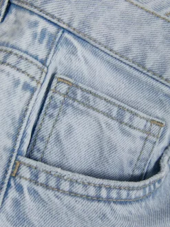 Jeansy z szerokimi nogawkami