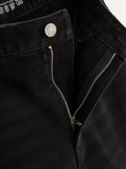 Jeansy z szerokimi nogawkami