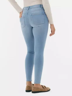 Jeansy ze średnim stanem o kroju skinny | standard