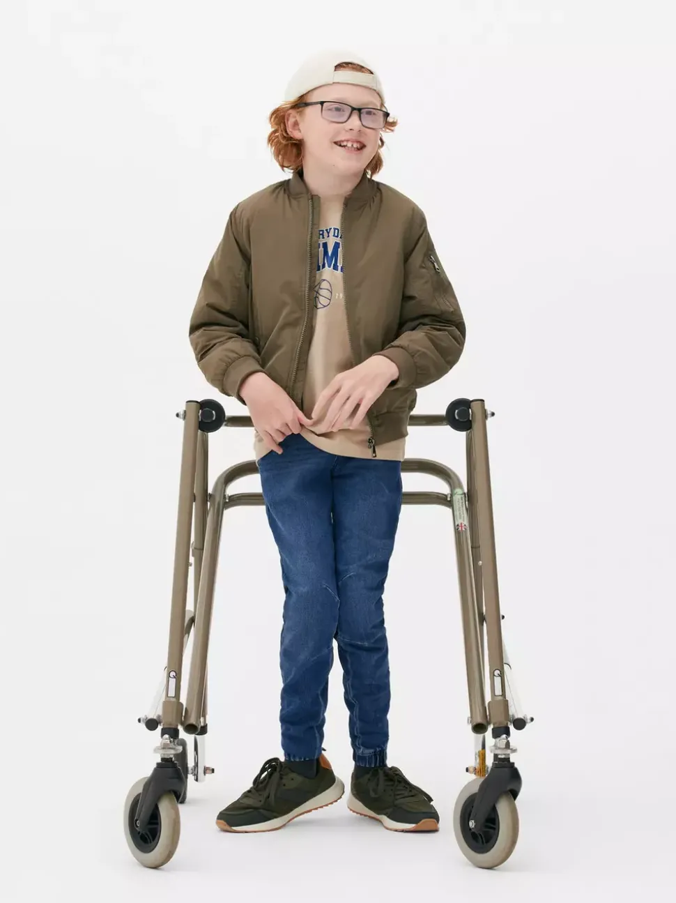 Jeansy ze sznurkiem w talii