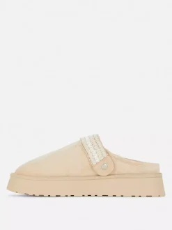 Kapcie typu chodaki z podszewką