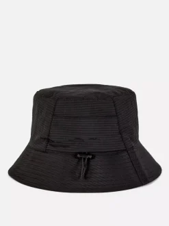 Kapelusz wędkarski z przetyczką