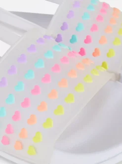 Klapki z motywem serca w paski