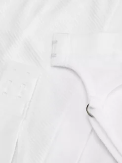 Komplet bezszwowej bielizny z trójkątną braletką i stringami