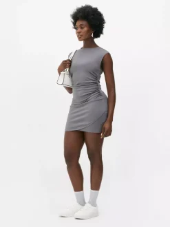 Kopertowa sukienka mini