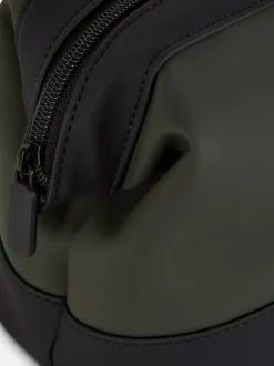 Kosmetyczka zapinana na zamek