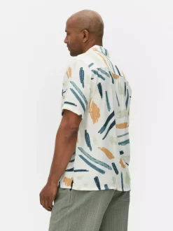 Koszula zapinana na guziki z abstrakcyjnym wzorem